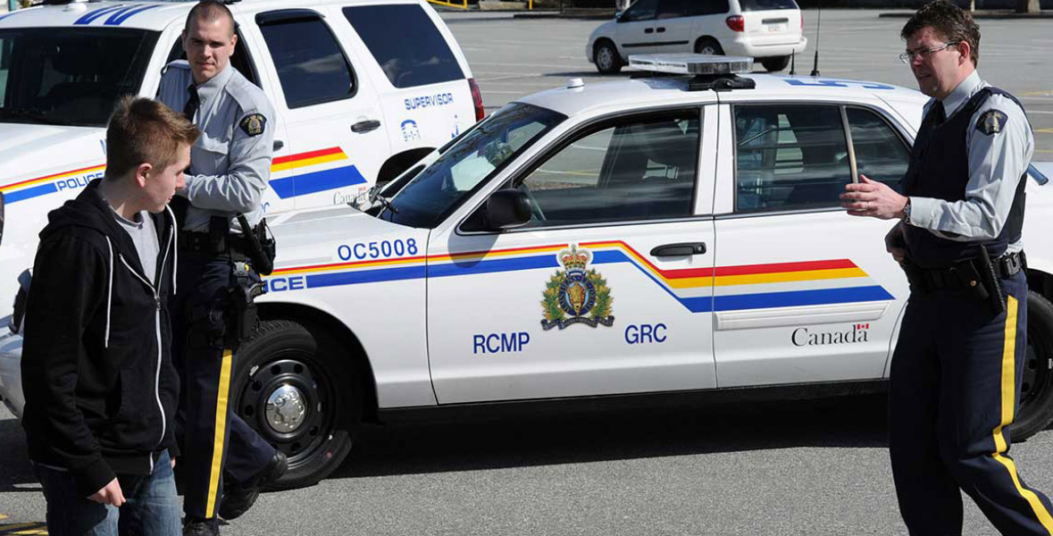 خط مشی پلیس کانادا Canadian Police Policy